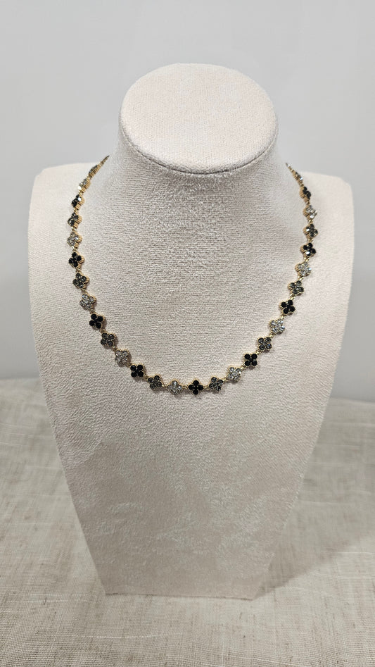 Collier Clover